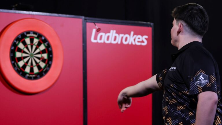 Darts Players Championship 25: Henry Coates wins maiden tournament as Gian van Veen, Michael van Gerwen bow out early | Darts News