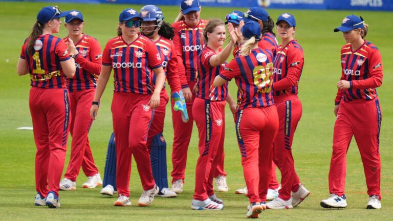 The Hundred: Smriti Mandhana magic fires Manchester Super Giants to victory over SunRisers Leeds at Headingley | Cricket News