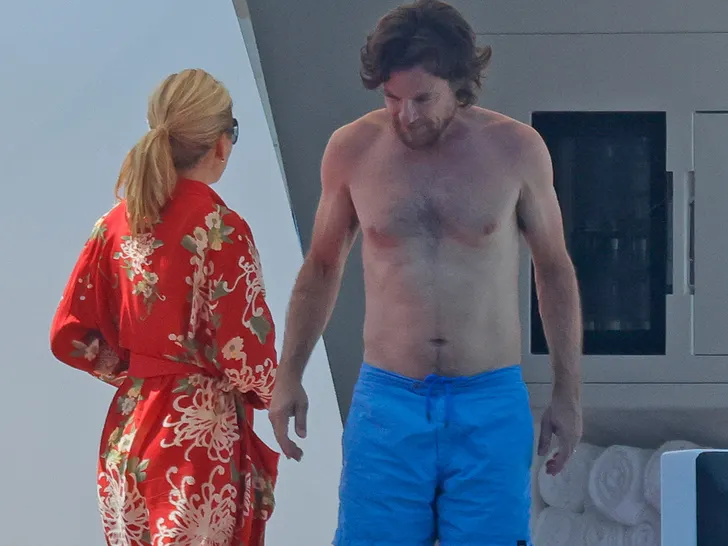 0729-Jason-Bateman-YachtSUB
