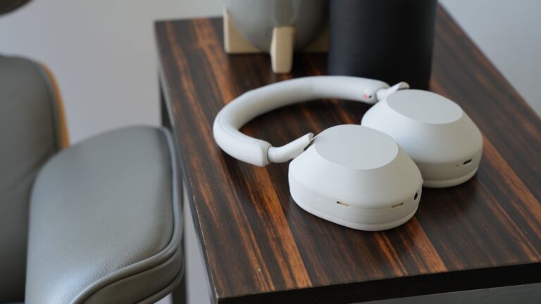 Our favorite last-gen Sony headphones are $150 OFF during Best Buy’s Back to School sale