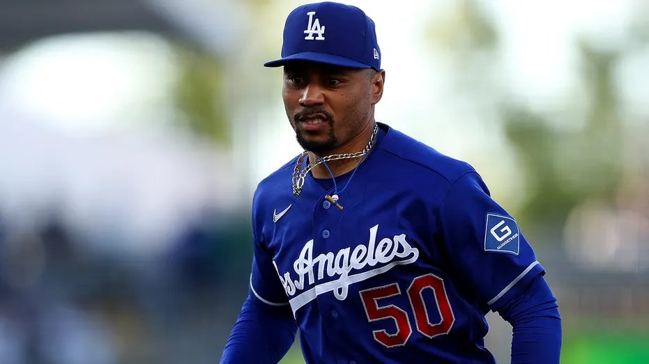 Mookie Betts heads to dugout