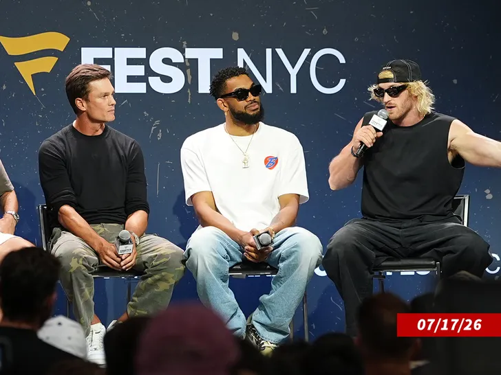 sub-tom-brady-logan-paul-getty-1