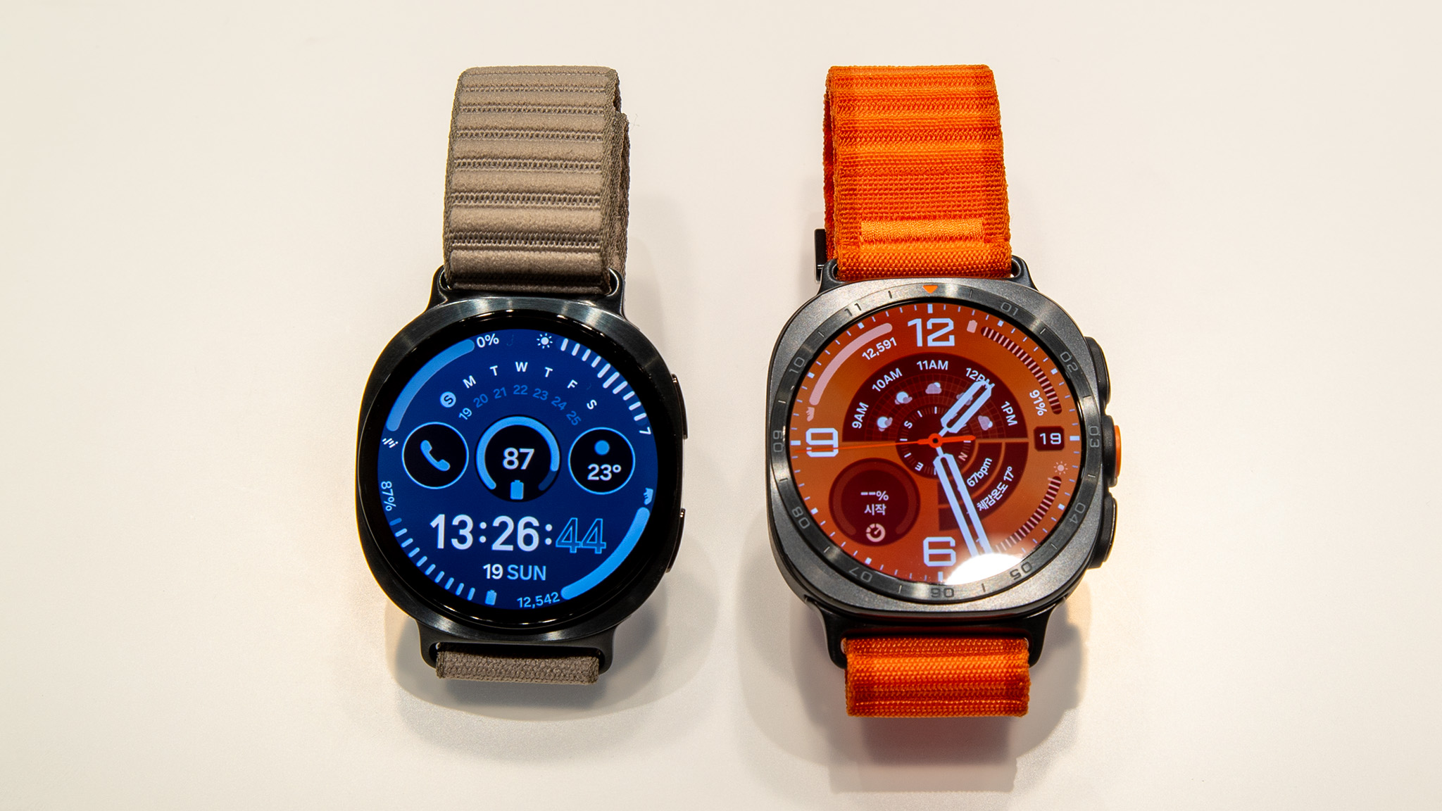 Comparing the Samsung Galaxy Watch 9 with the Galaxy Watch Ultra 2 on a hands-on event