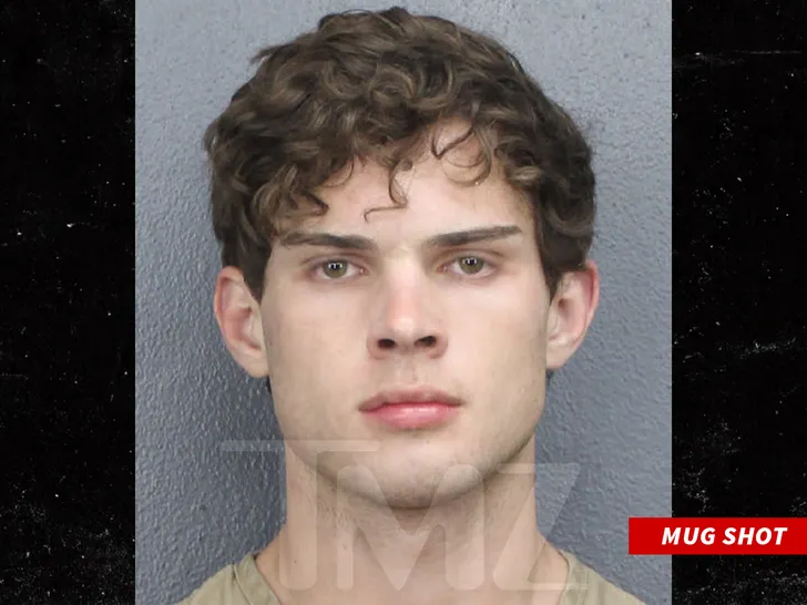 Clavicular mug shot 1