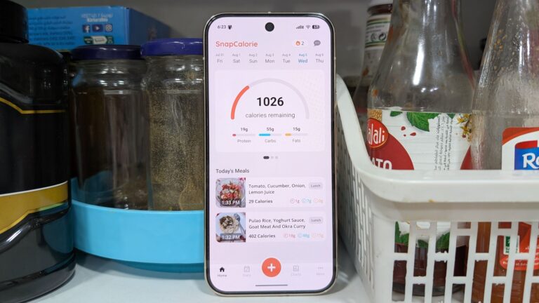 I let two AI apps track every bite I ate for three days straight to help me count calories and get back into shape. Here’s the most accurate one