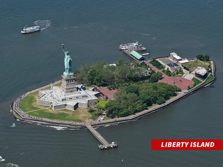 sub-Liberty-Island-getty-1