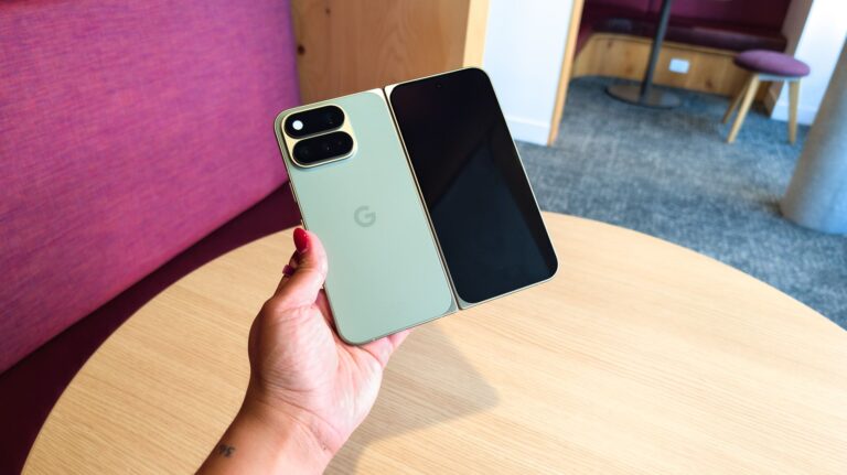 Does the Google Pixel 11 Pro Fold support Qi2 wireless charging?