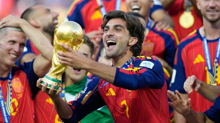 Ferran Torres: PSG sign World Cup final hero from Barcelona for £42.7m | Football News