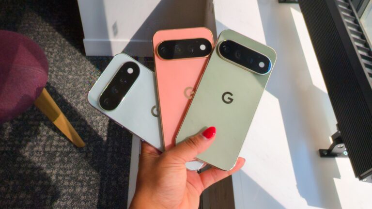 Google Pixel 11 Pro vs. Samsung Galaxy S26: Which small flagship is better?