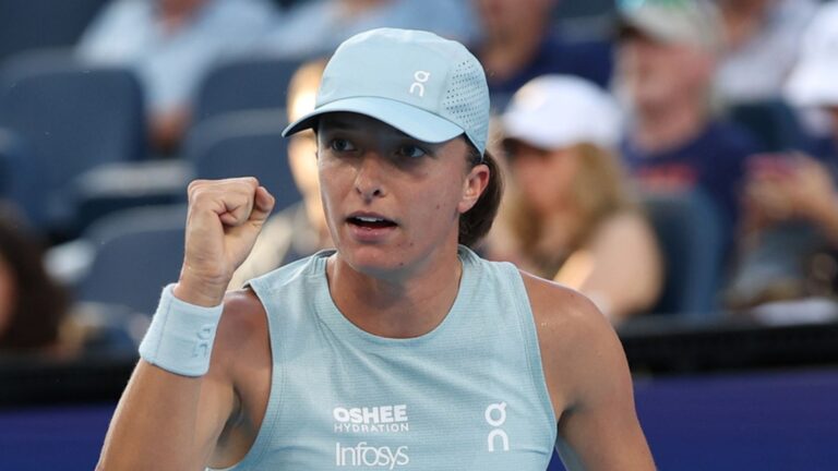 Cincinnati Open: Iga Swiatek to face Jessica Pegula in semi-finals after Elena Rybakina suffers injury | Tennis News