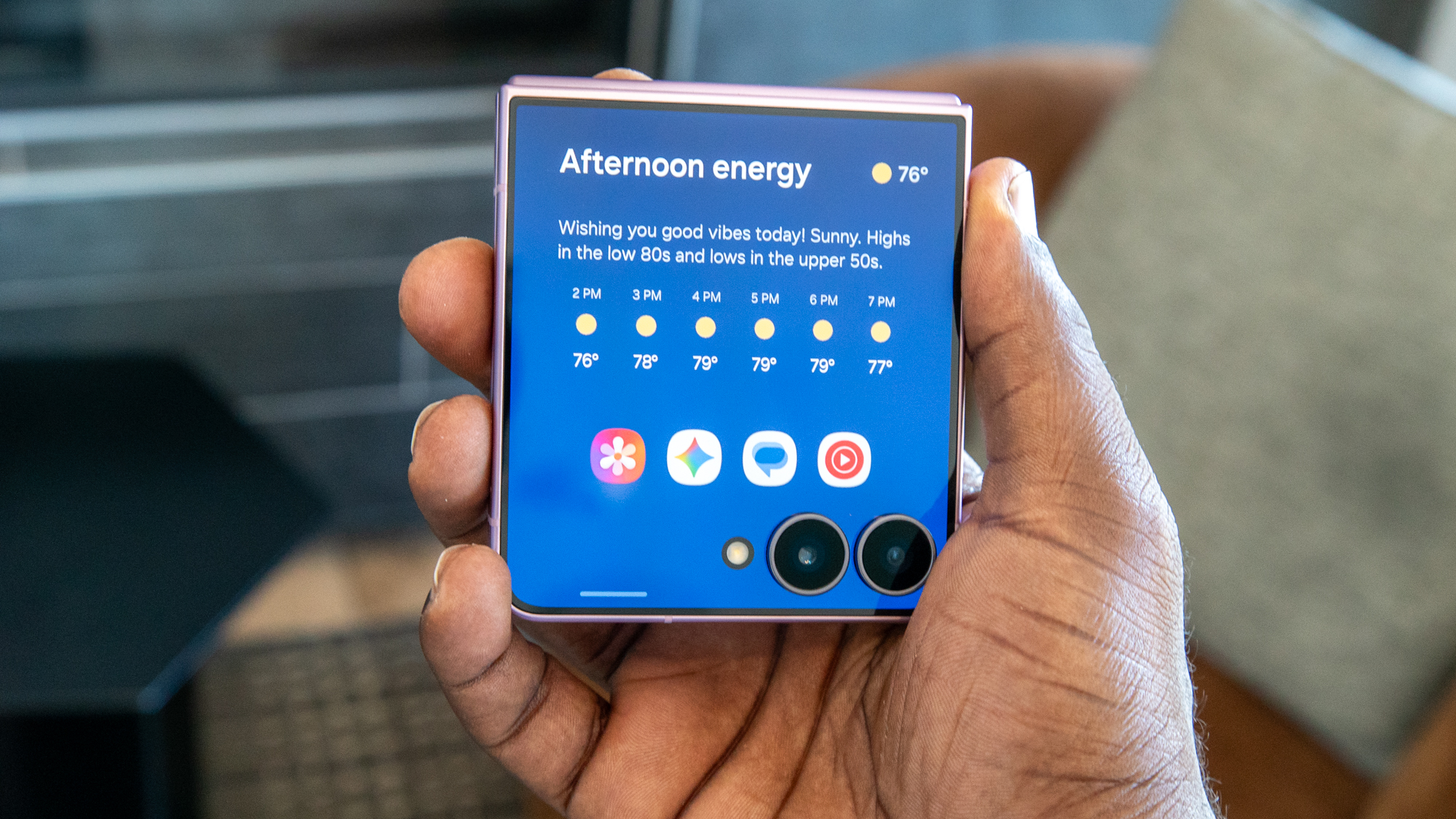 Galaxy Z Flip 8 cover screen home UI