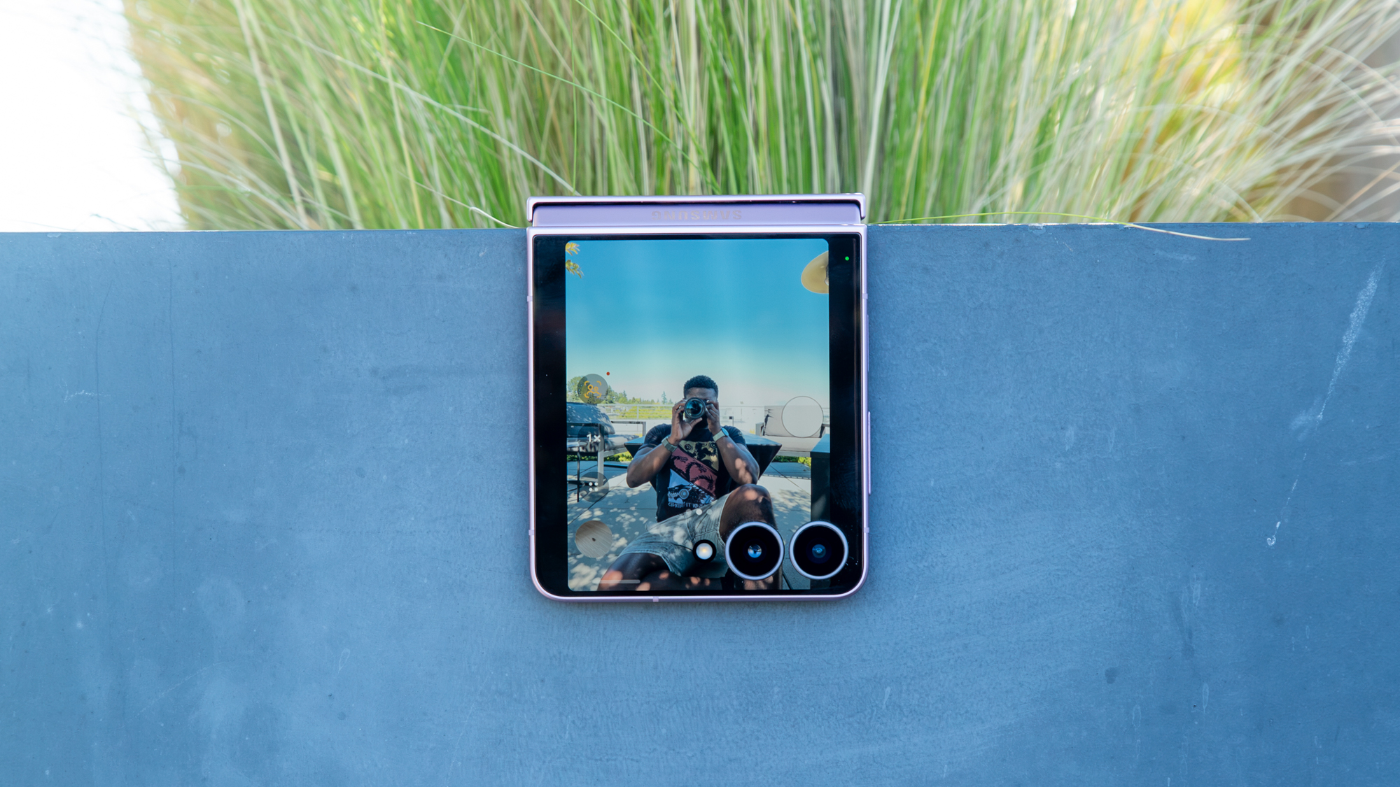 Galaxy Z Flip 8 cover screen camera