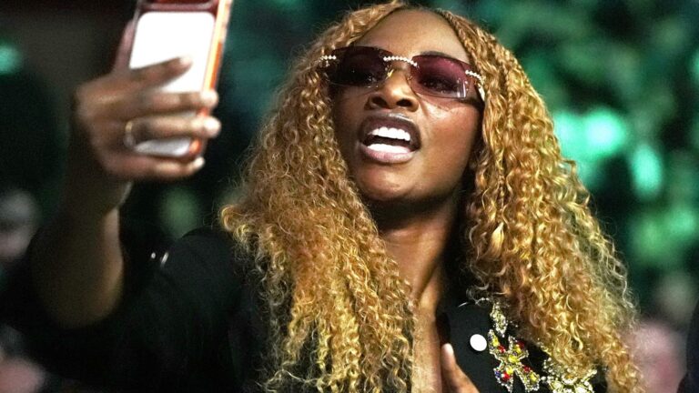 Mayer vs Cameron: Claressa Shields open to facing Mikaela Mayer if she does not secure Lauren Price fight | Boxing News