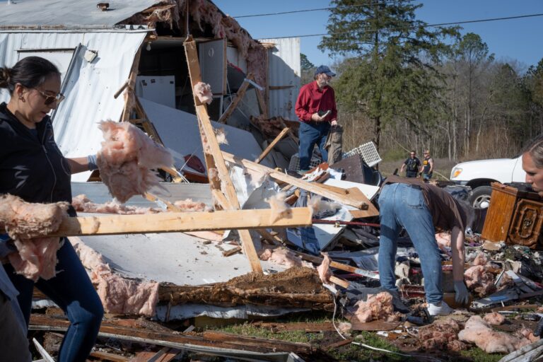 Mobile Home Tornado Alert Says Seek Basement: Millions Have None, NWS Has Different Guidance