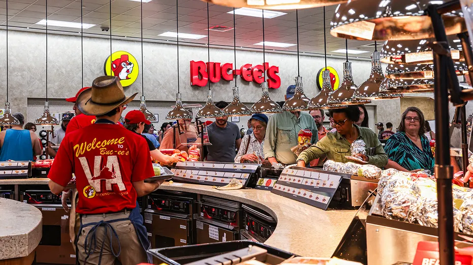 Buc-ee's customers get brisket sandwiches