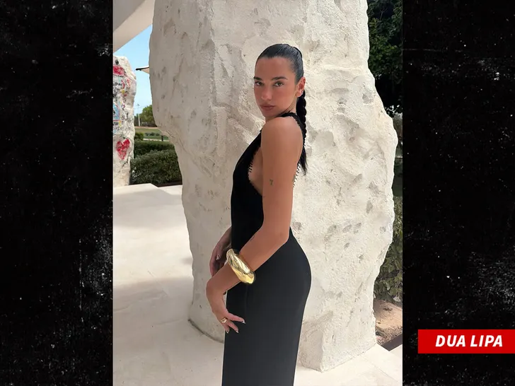 August’s Hottest Celeb Shots insta 3