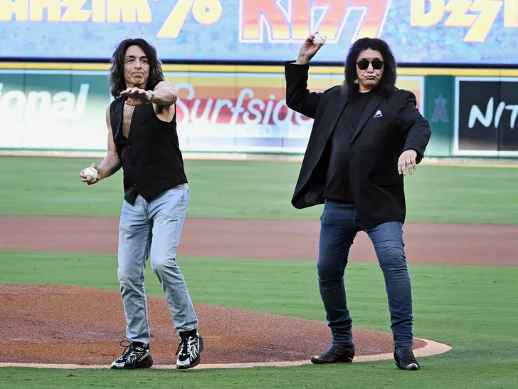 main-gene-simmons-paul-stanley-getty-1