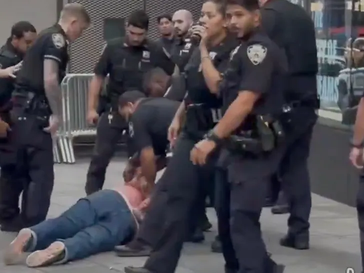A woman reportedly confronted NYPD officers while holding two knives, shortly after she allegedly stabbed multiple people, according to police reports. The scene remains active 3