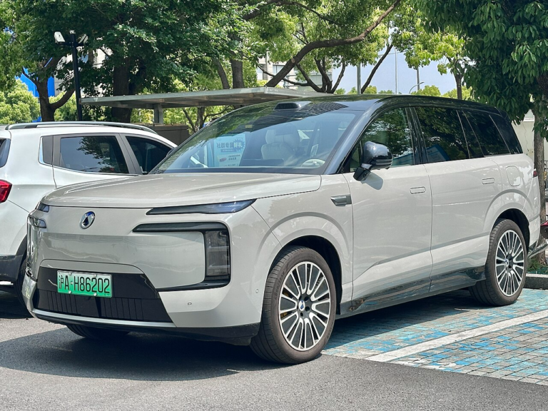 Denza N8L BEV Launches in September With Frunk PHEV Buyers Will Never Get