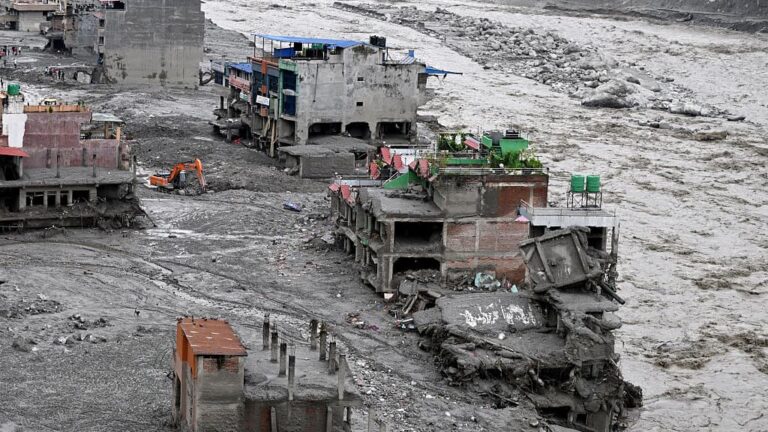 In Nepal's Tragedy, a Warning for a Warming World