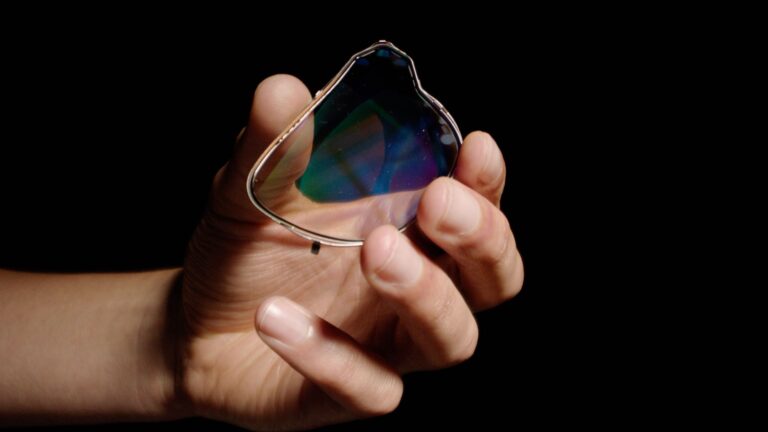 Lumus, Quanta reach licensing agreement for next-gen waveguides for AR glasses that may turn the tide