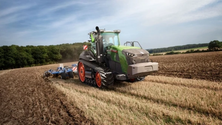 Fendt 1100 Vario MT Gen2 Debuts in Iowa; Most Powerful CVT Crawler Brand Has Built