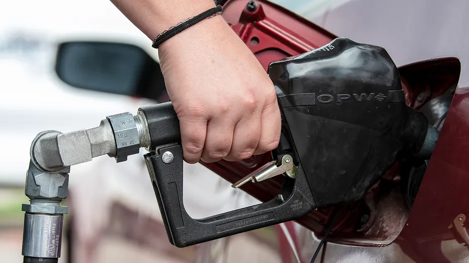 Hand on fuel pump