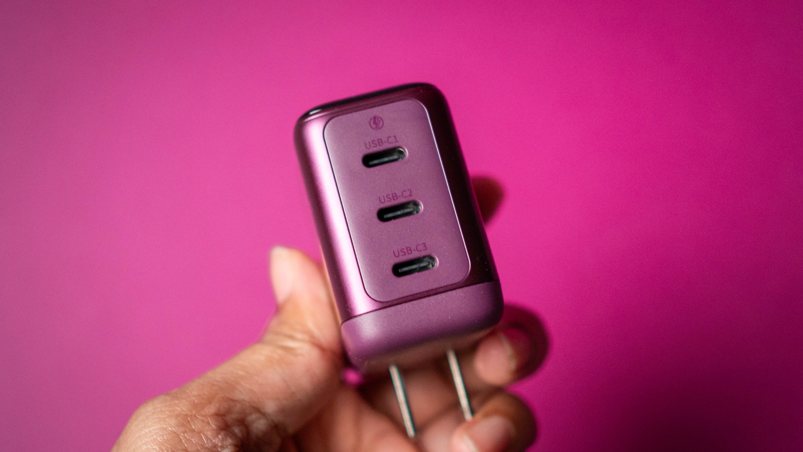 Baseus Dark Cherry iPhone 18 Pro collection review