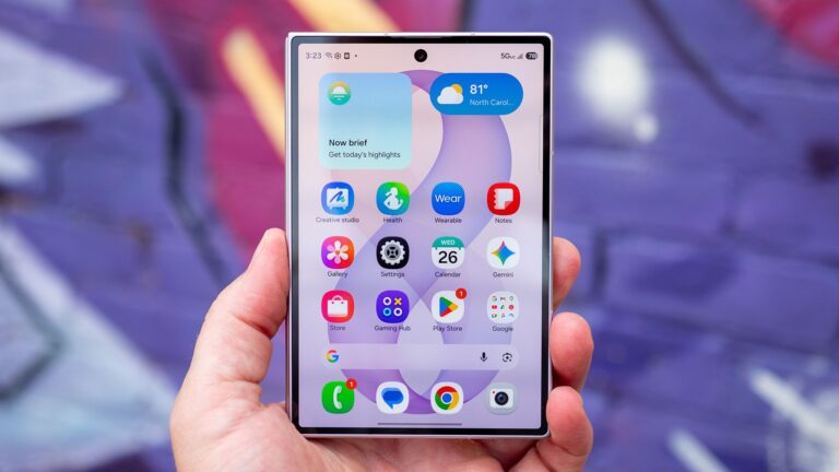 Samsung Galaxy Z8 foldable sales up 30% over Fold 7, but the Flip 8 captivates new users