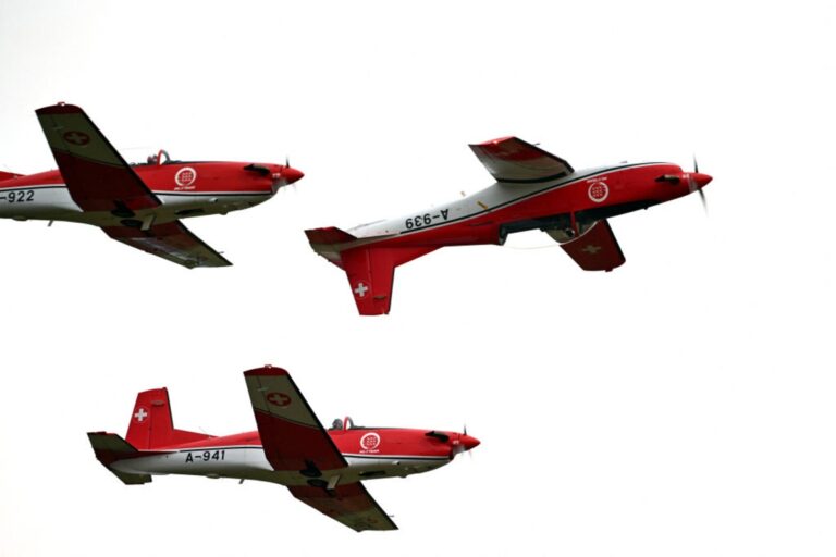 Pilatus PC-7 MKX Completes First Flight: Student Pilots Will Start, Not End, on Glass