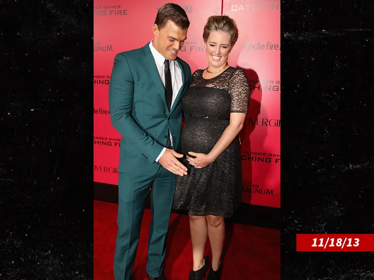 sub-alan-ritchson-catherine-ritchson-getty-2