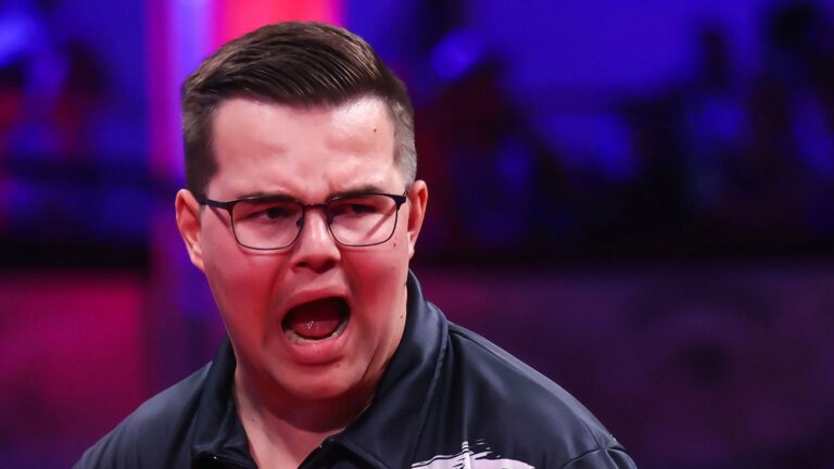 World Series of Darts Finals LIVE! Scores and commentary from semi-finals and final after Luke Littler knocked out in quarter-finals | Darts News