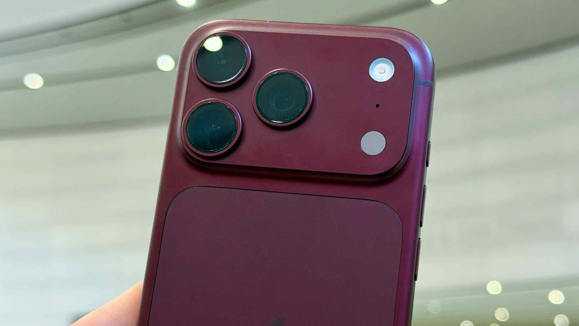 Hands-on with the Apple iPhone 18 Pro Max