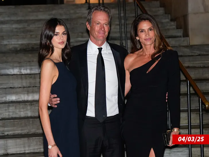 Kaia Gerber Cindy Crawford and Rande Gerber Getty 1