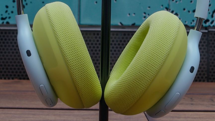 Beats 360 microphones shown, along with the physical controls