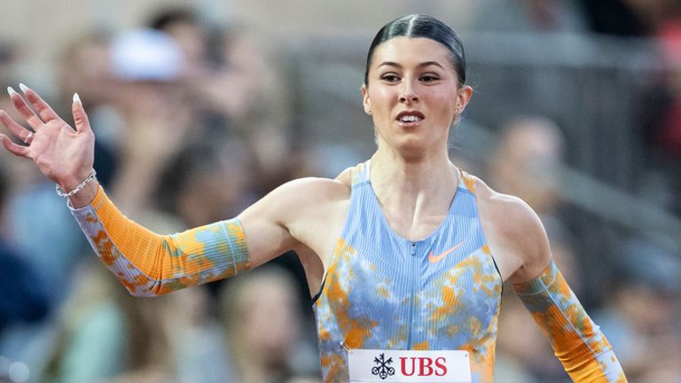 Great Britain's Amy Hunt ran a season's best in the women's 200m at the final Diamond League event of the year as she took third place in Brussels