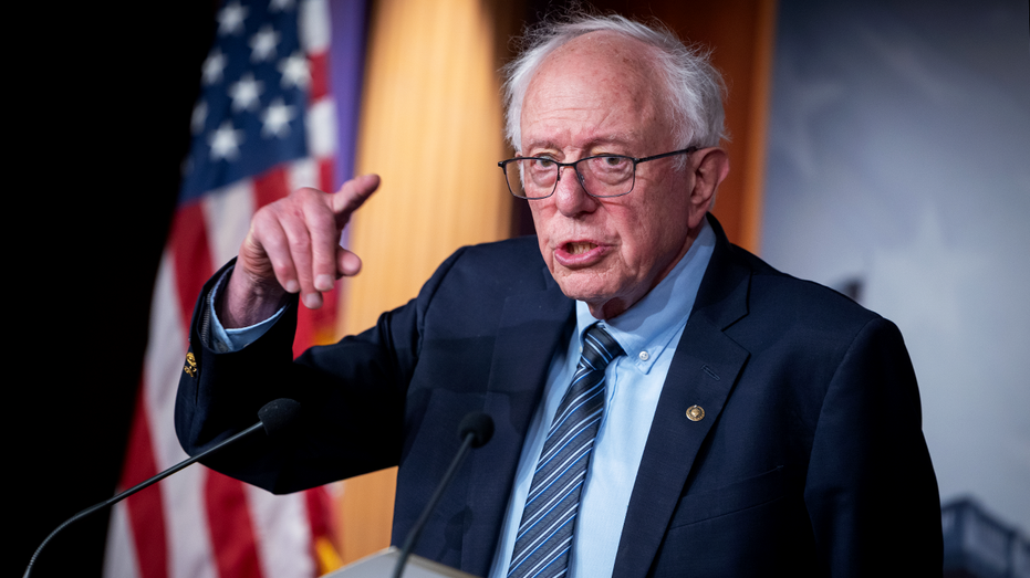 Senator Bernie Sanders (I-VT).