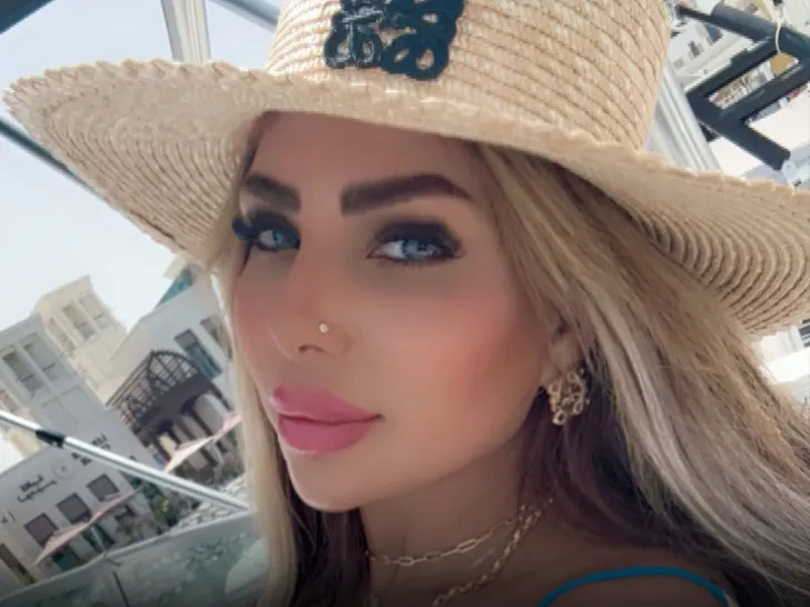 main-Sarah-Khalifa-ig-2