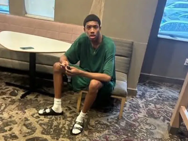 main-man-posing-as-pro-basketball-player-Savannah-Police-Department-1