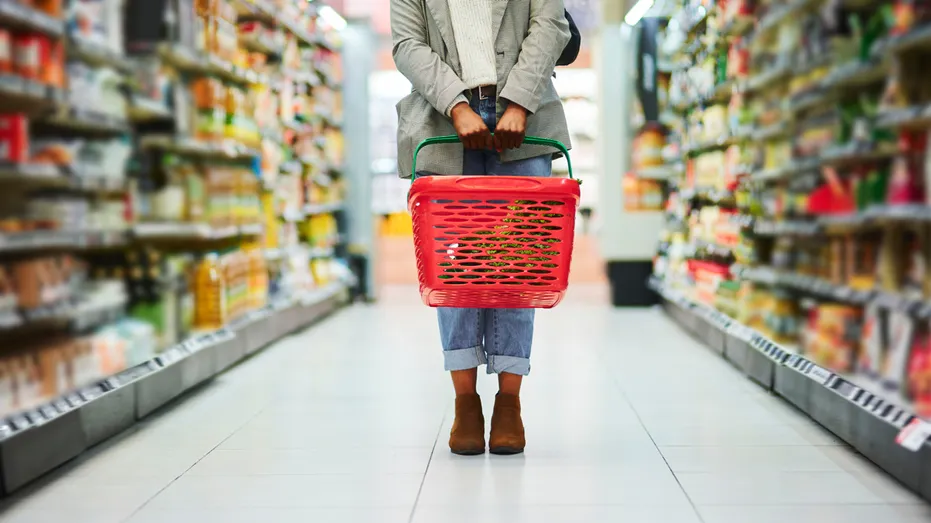Grocery store aisel