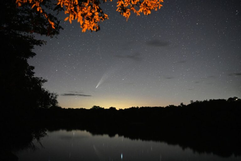 Alien Comet 3I/ATLAS Photographed From Mars Carries Ice Ten Times Richer in Deuterium Than Ours