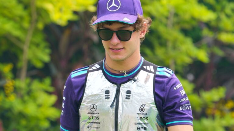 Singapore GP: Mercedes, Red Bull with upgrades for crucial sole practice LIVE!