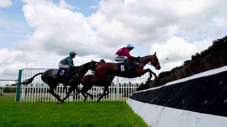 Today on Sky Sports Racing: Newcastle, Worcester and Yarmouth | Racing News