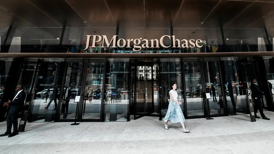 JPMorgan Chase building exterior in NYC