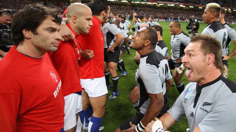 France and New Zealand came within a metre of one another in a haka response before their 2007 World Cup quarter-final