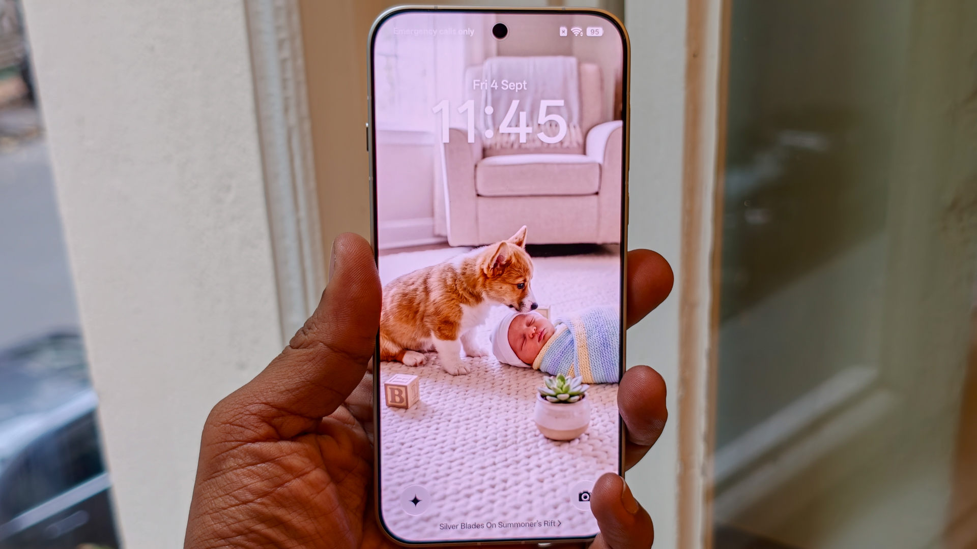 Oppo Find X10 Pro Max in Lunar White