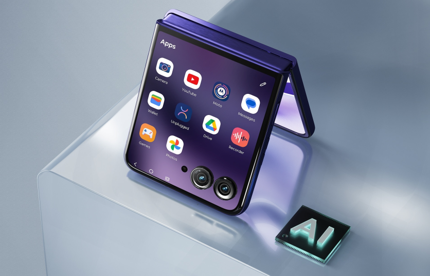 motorola_razr_70_ultra_pdp_highlights_02_d_