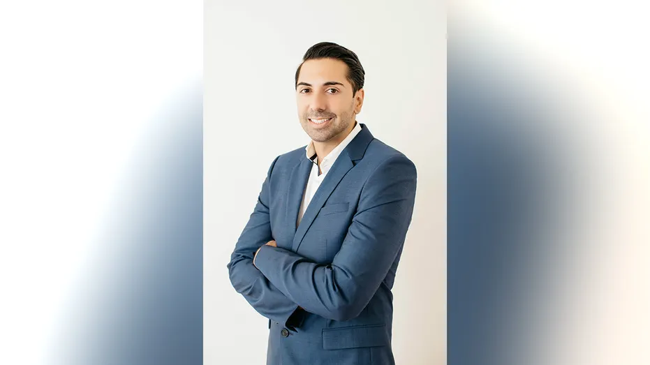 Atomic Wings CEO Zak Omar told FOX Business that one of the biggest drivers of his success is taking time each week to examine what went right, as well as what went wrong.