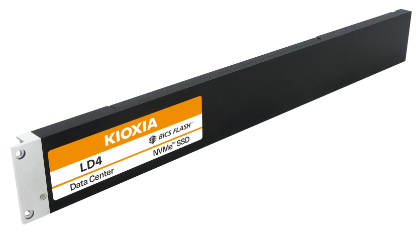 6_KIOXIA_LD4_E1.L_Slot-in_rightward_high_res